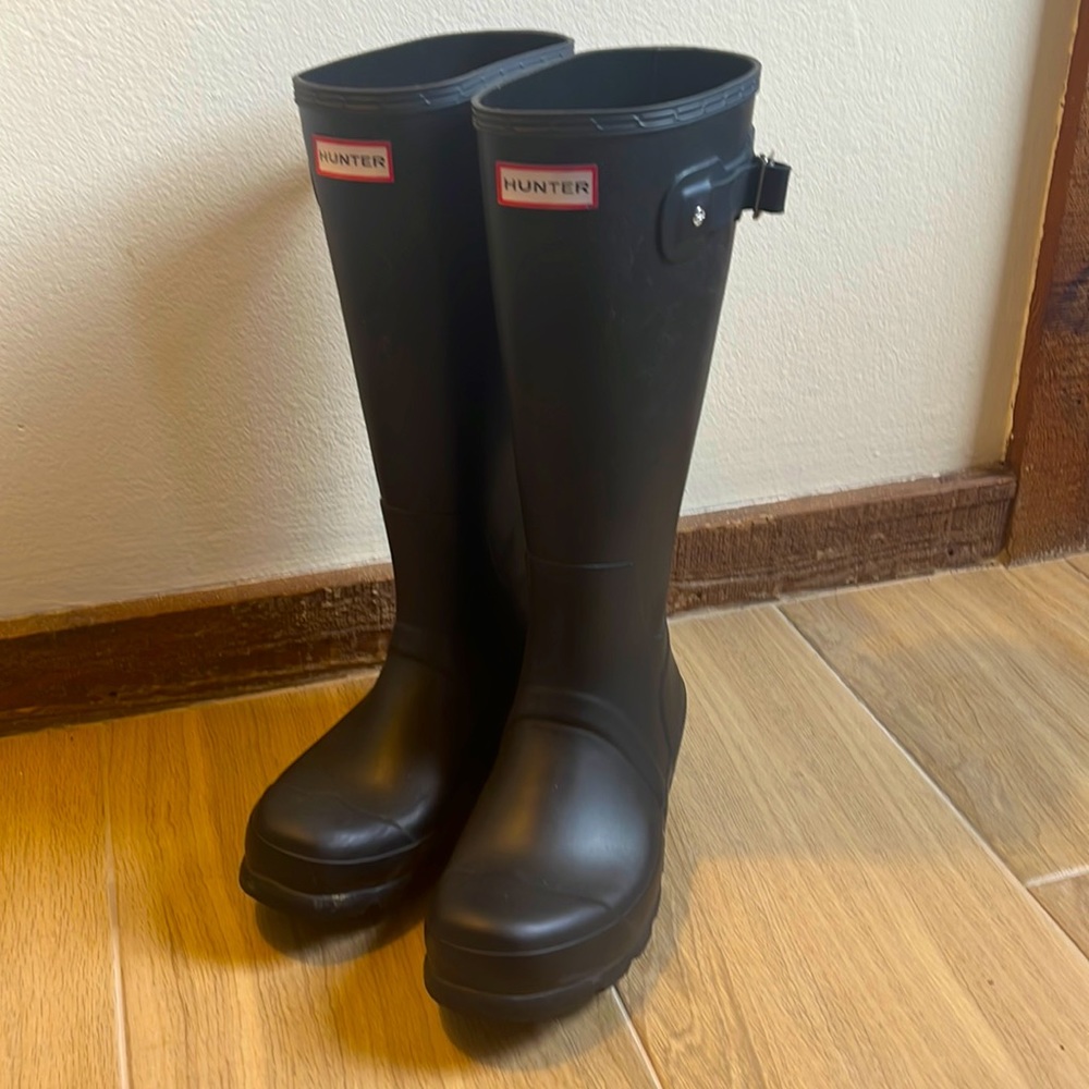 Hunter Boots.  Mens US 9.  Black.  Tall.  Worn once.